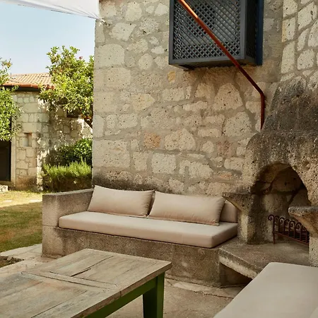 Tatil Evi Sunset No 23 - An Oasis In The Center Of The Village *